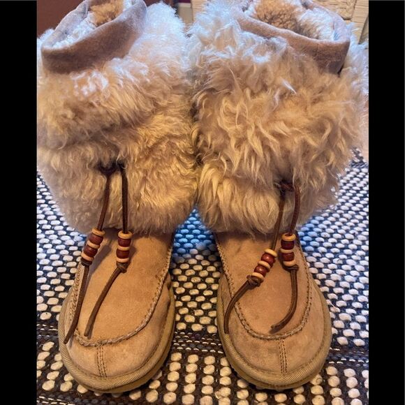 Ugg’s Ranier 5189 Limited edition Suede Eskimo boots sz 9 - Picture 2 of 11